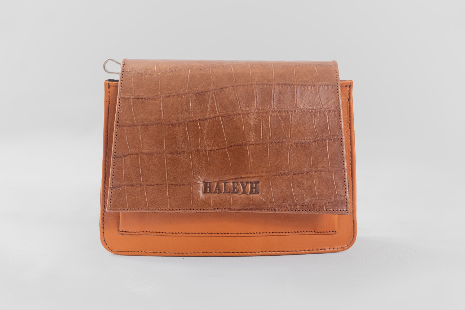 Vaulty Midi Clutch Bag